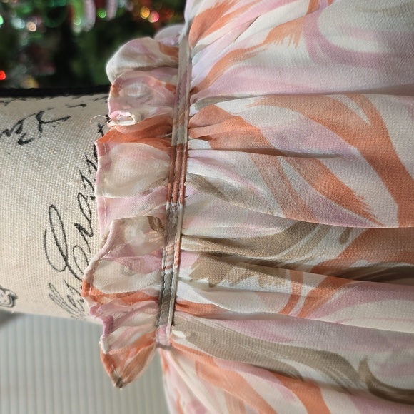 Entro Peach Swirl Print Blouse – Ruffle Neck Sheer Lightweight Top Size M - Picture 4 of 9